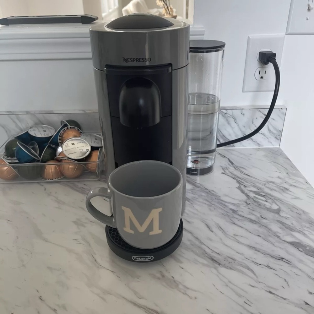 De'Longhi Nespresso Vertuuplus Deluxe Coffee Maker - Black (ENV155B)